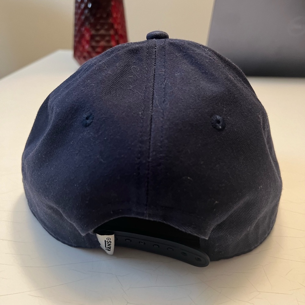 Men’s cap bundle. - Picture 5 of 6
